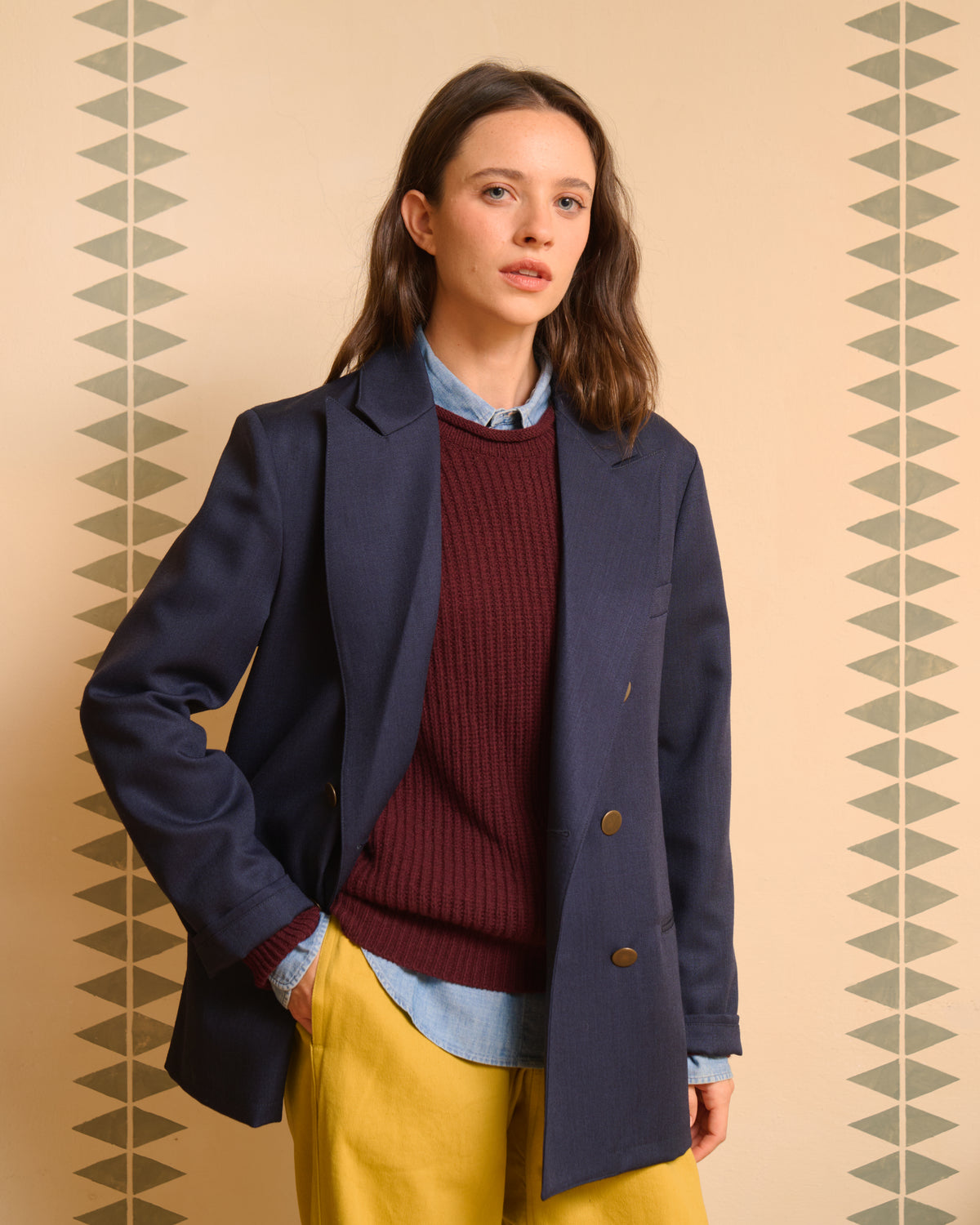 Maglione bordeaux donna a coste inglesi indossato