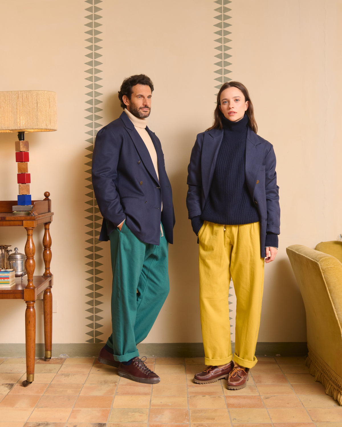 Pantalone Sol Levante in fustagno acqua marina, look invernale