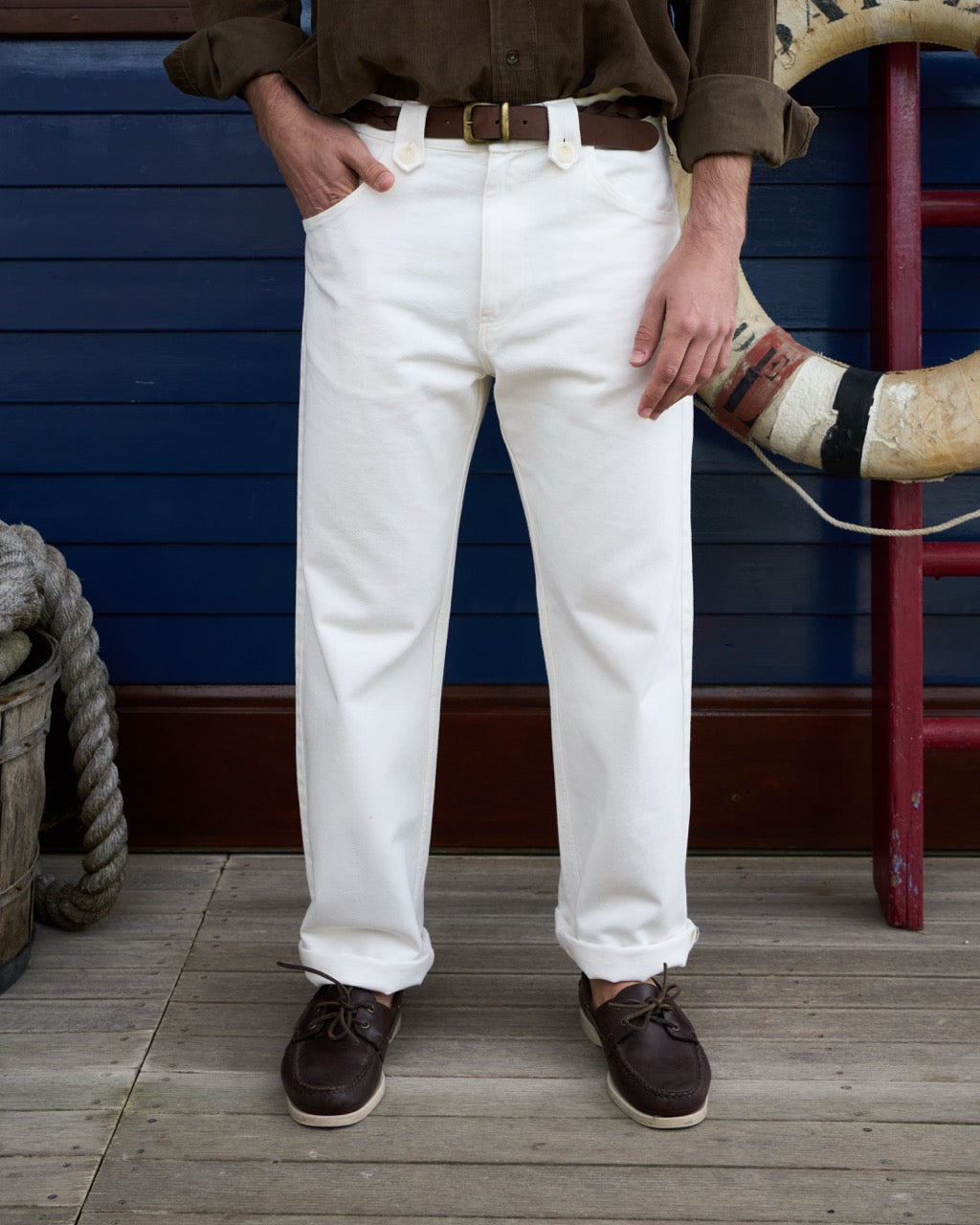 Jeans bianchi uomo Maremosso indossati, vista frontale