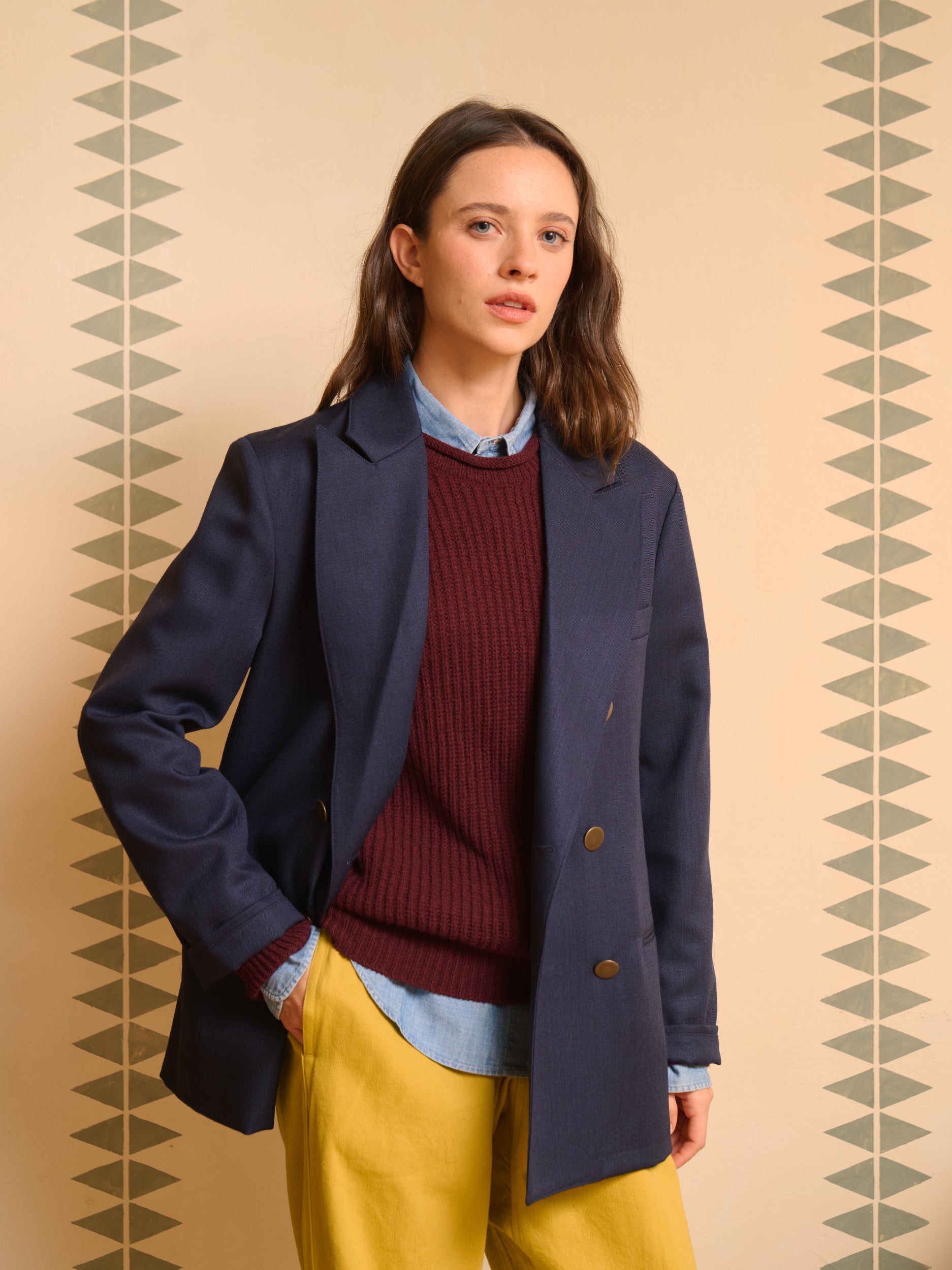Maglione bordeaux donna a coste inglesi indossato
